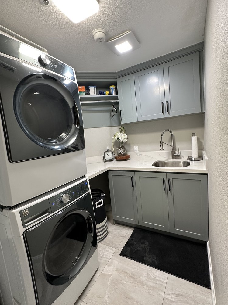 Laundry Room Reno